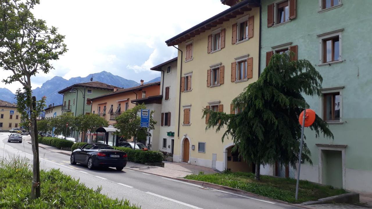 Sarca Riverside Arco Buitenkant foto